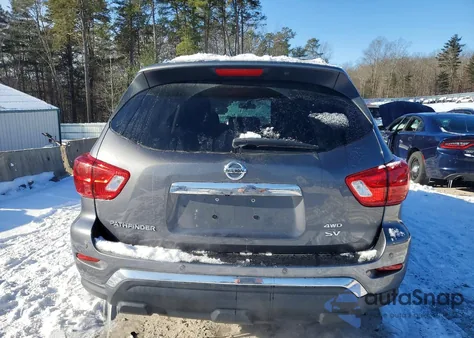 2017 Nissan Pathfinder S z USA, uszkodzony, nr VIN 5N1DR2MM0HC616996